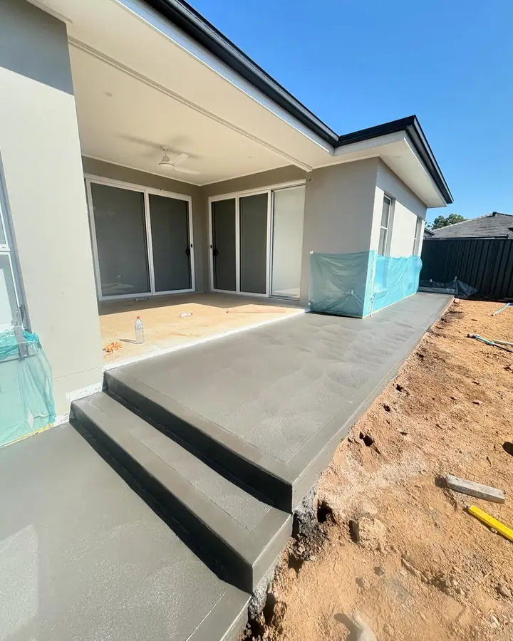 Charcoal alfresco steps