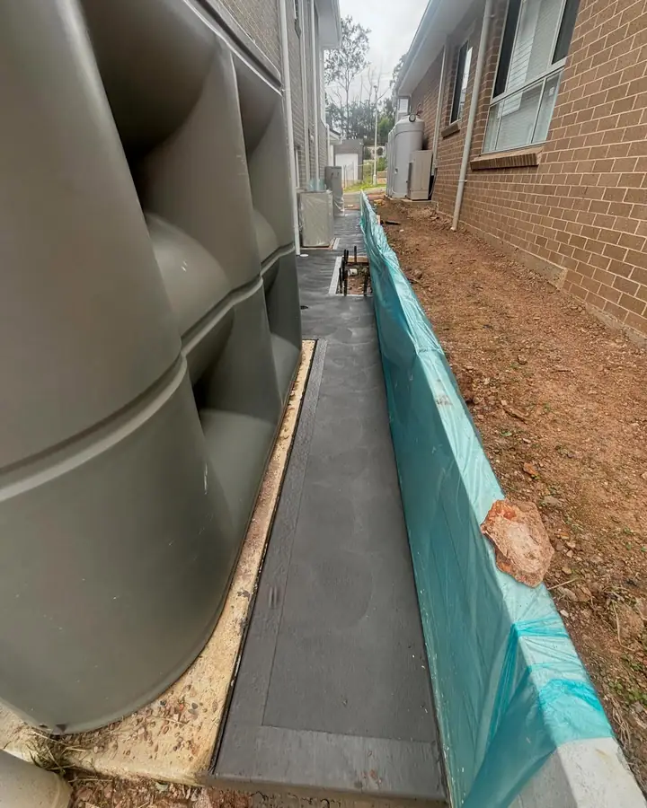 Charcoal path water tank