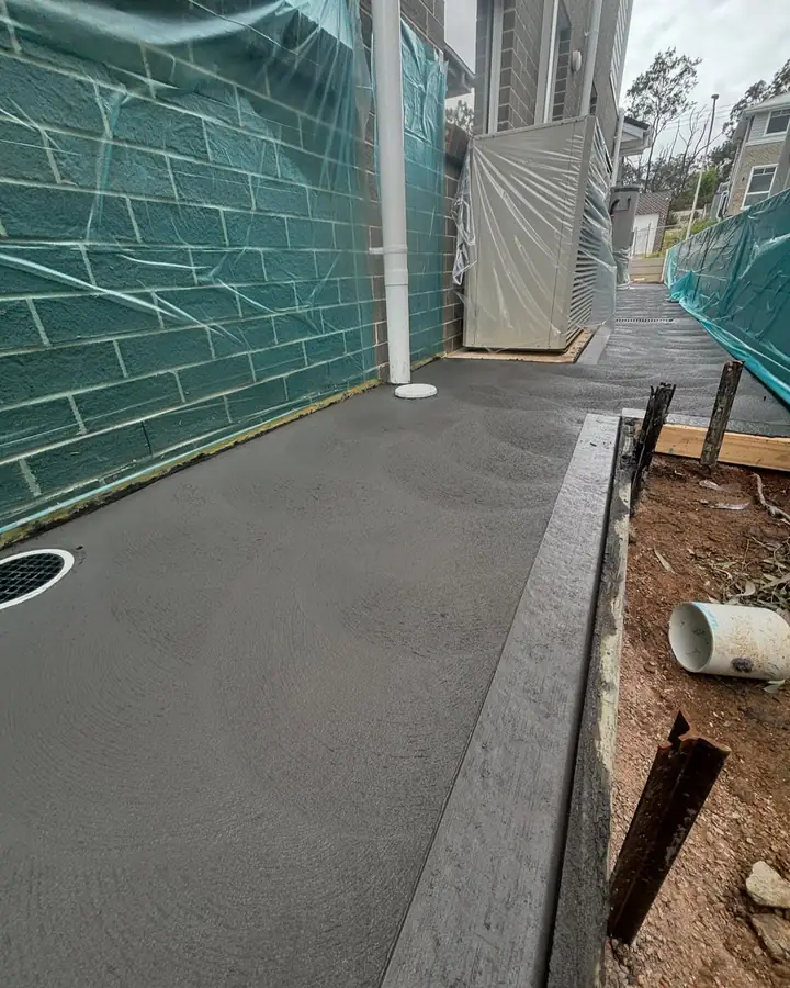 Charcoal side path