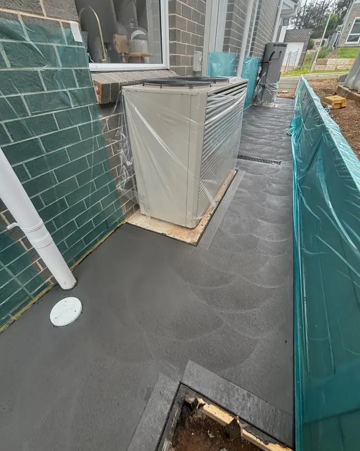Charcoal side path