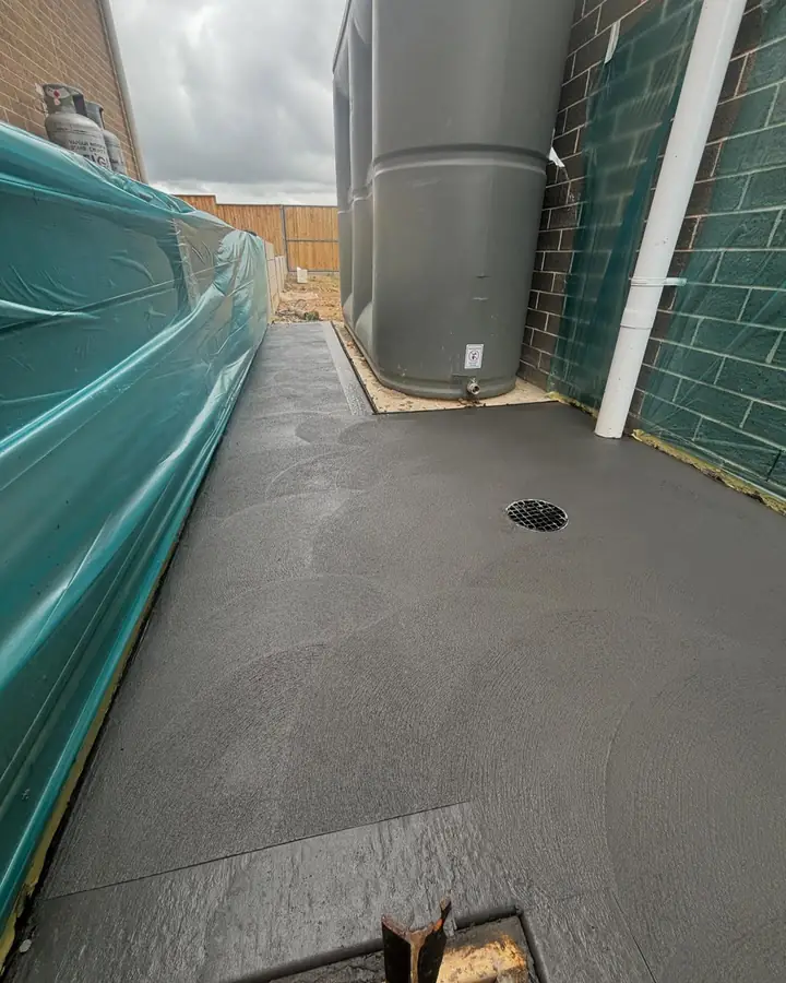 Charcoal side path tank