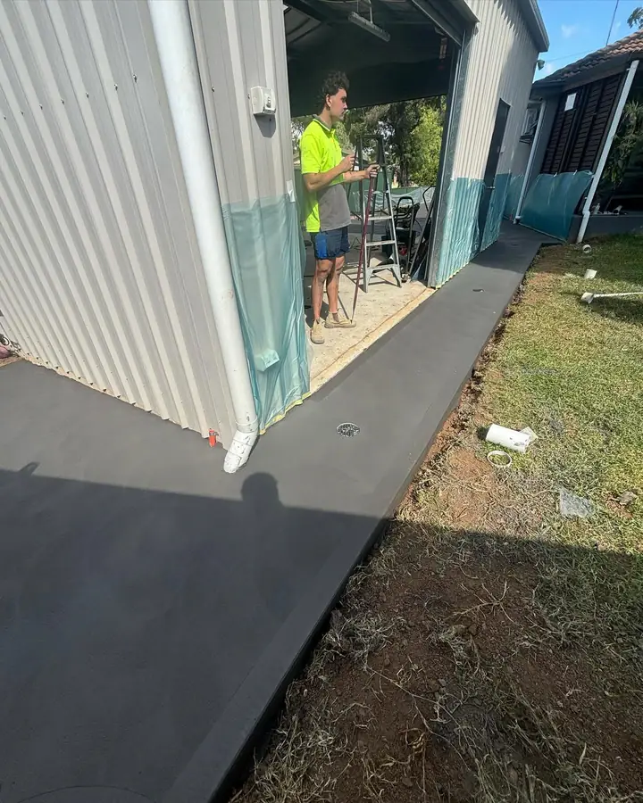 Charcoal side path