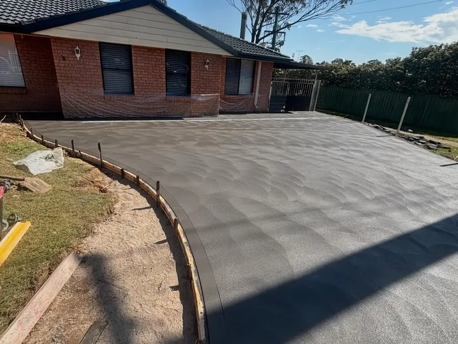 Driveway curved edge