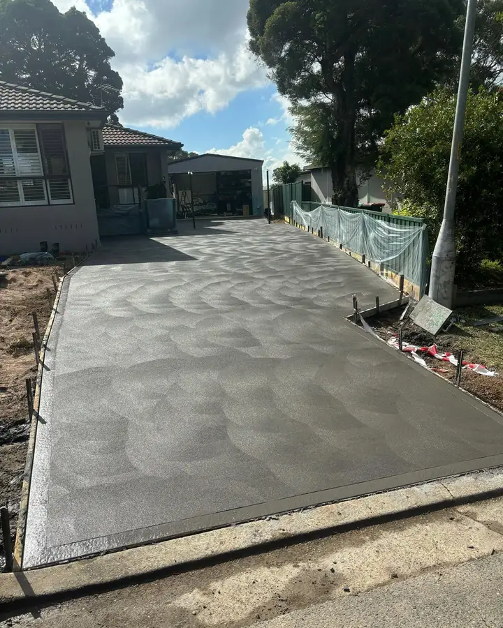 Driveway swirl side