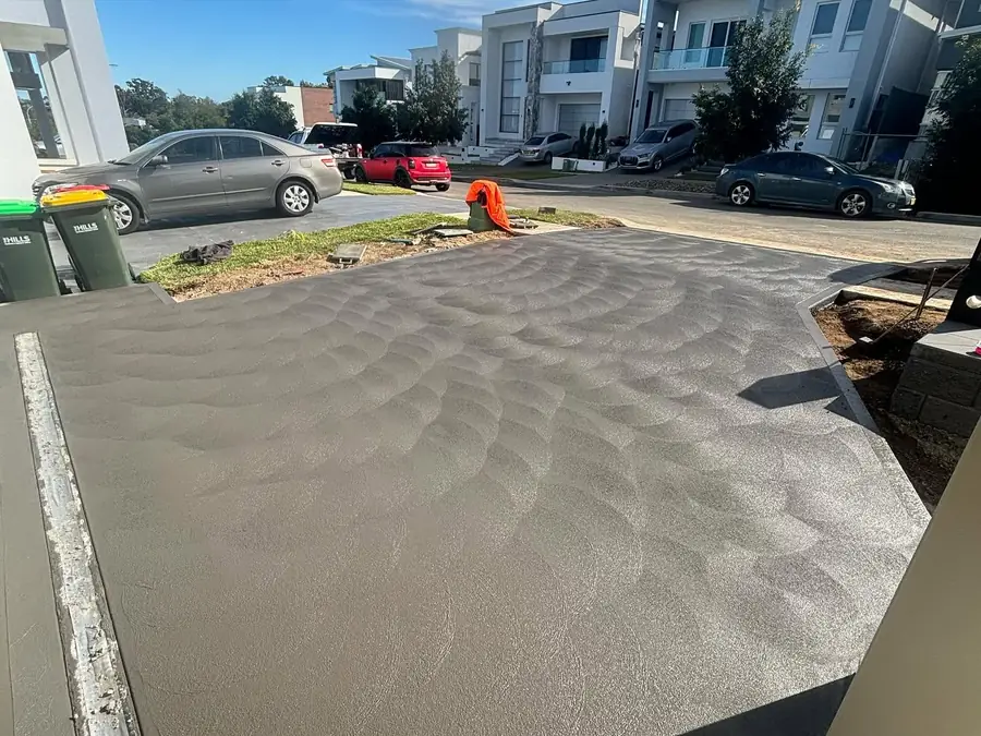 Driveway swirl street