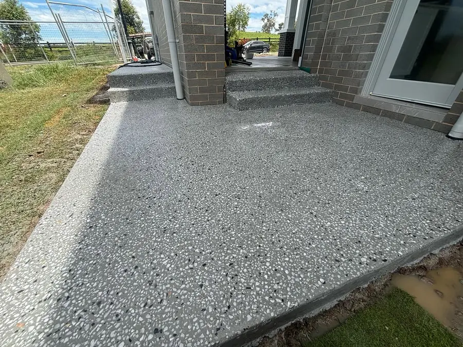 Exposed path front steps