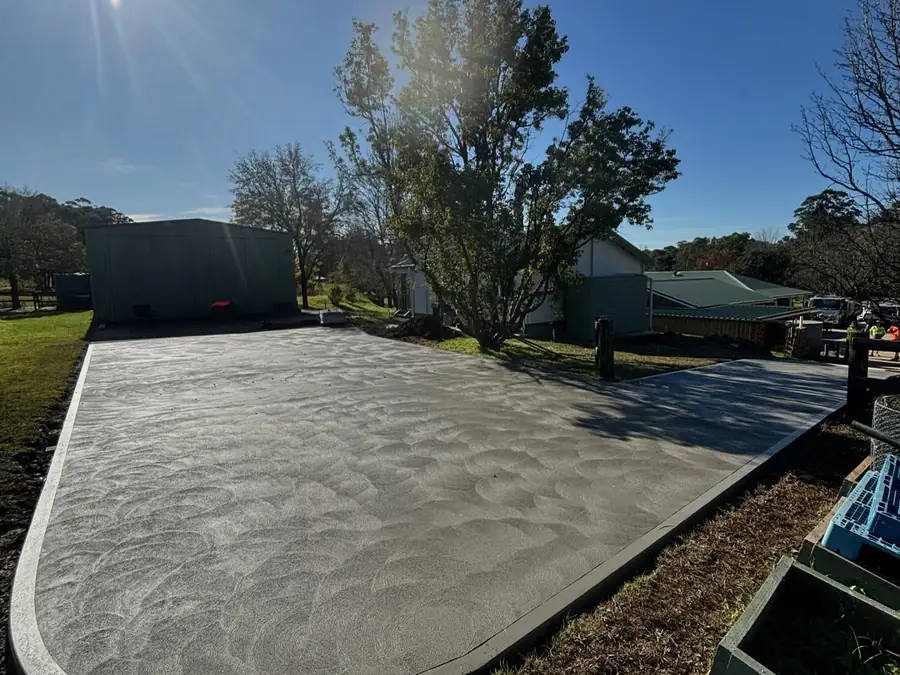 Large shed slab acreage