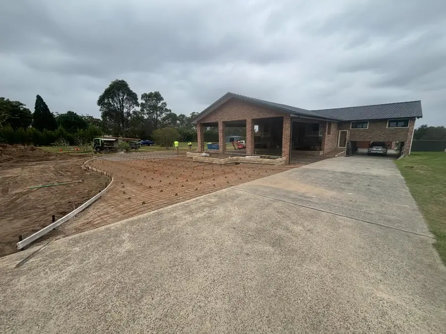 Long driveway acreage