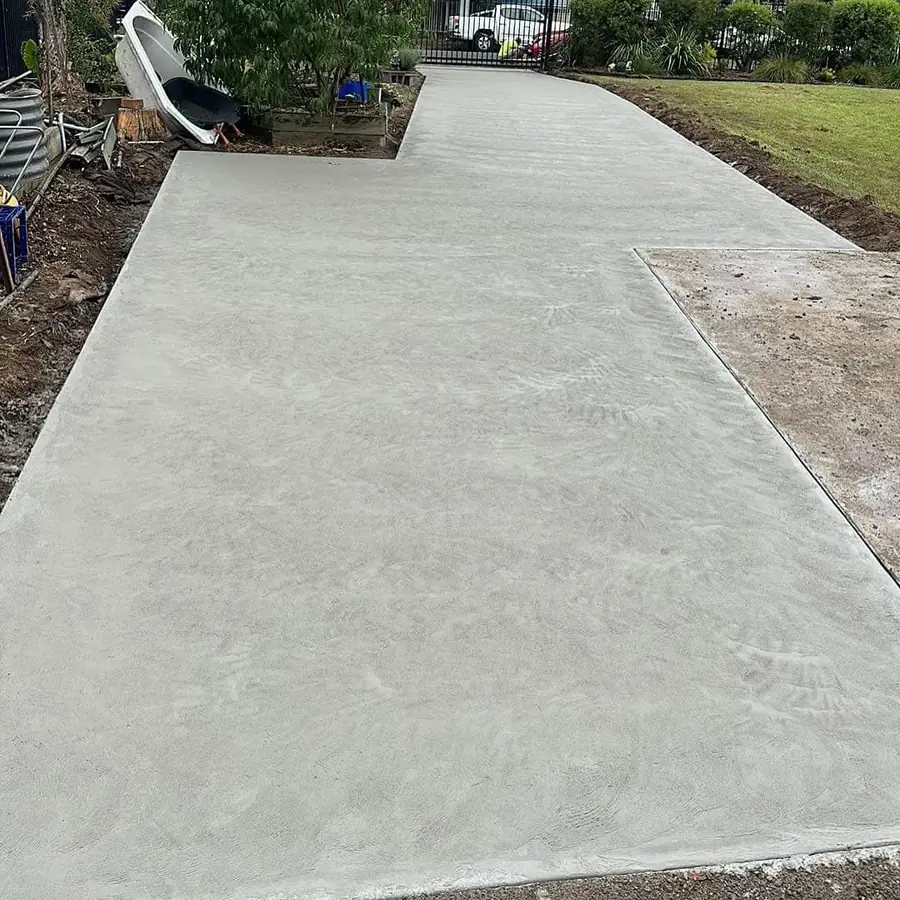 Long driveway plain