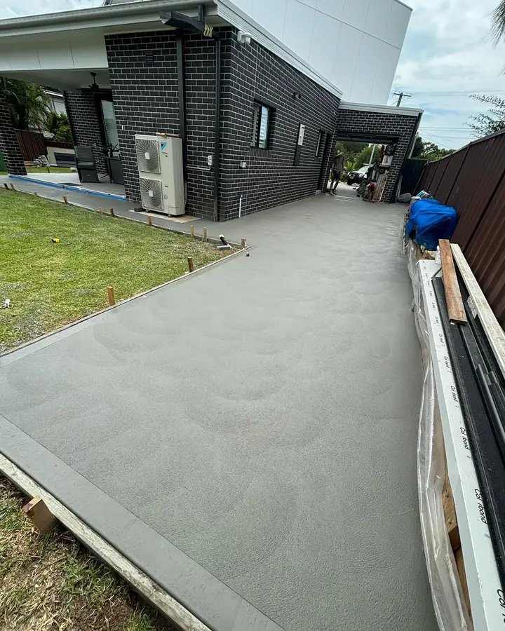 Side path lawn