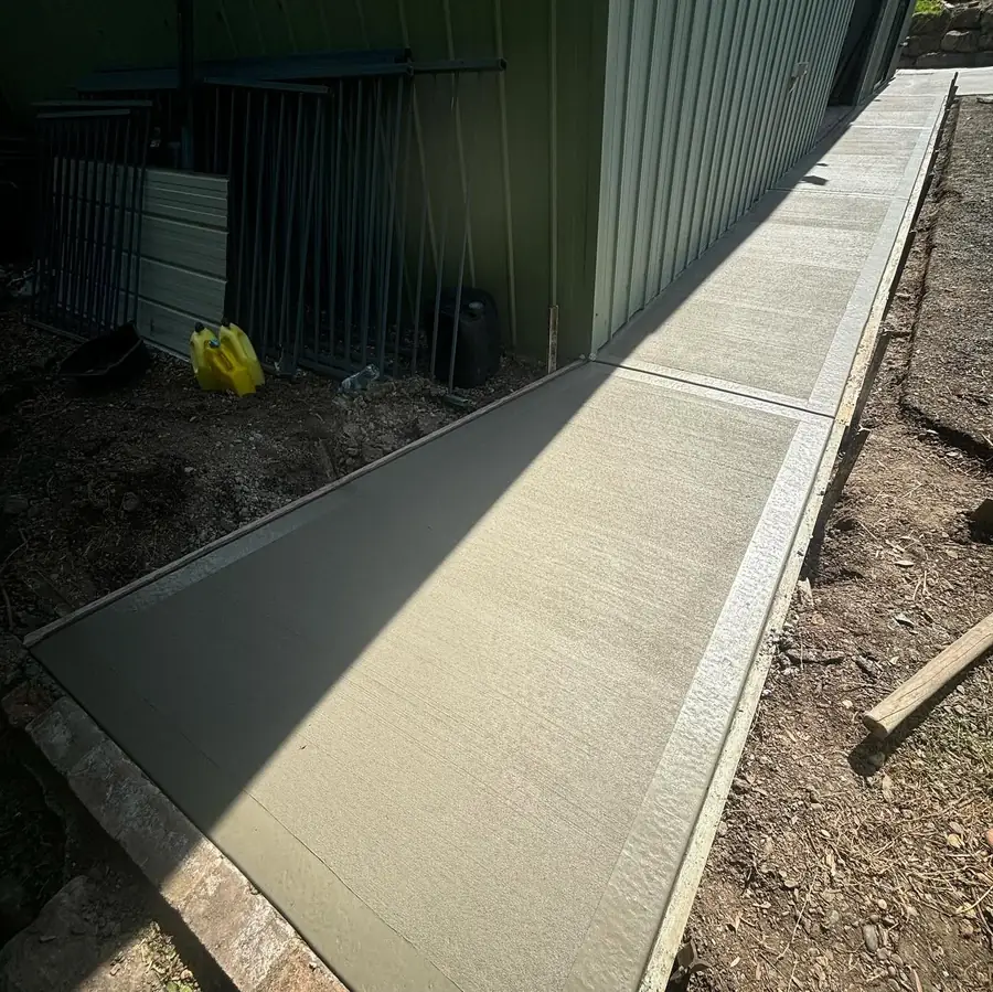 Side path shed