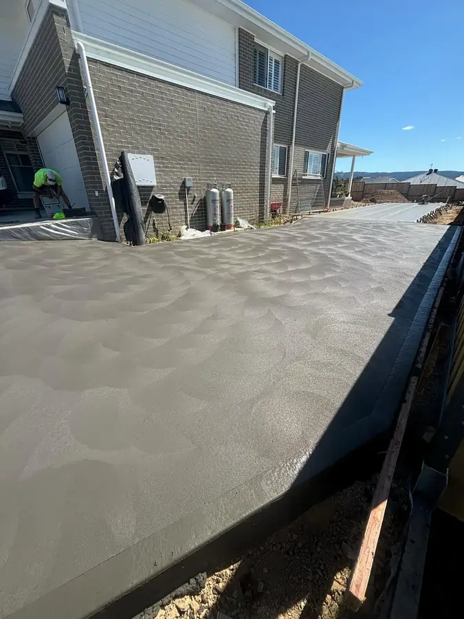 Side slab fence line