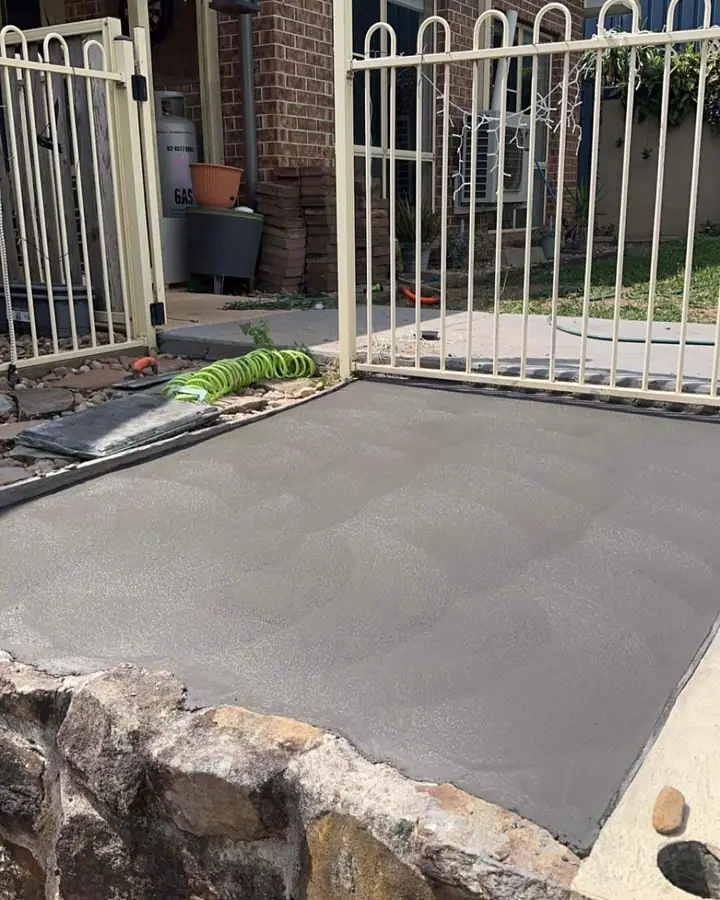 Slab behind gate